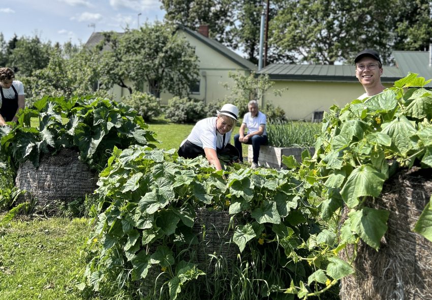 STRAUTIŅU GARŠU STĀSTI_mājas kafejnīca Alūksnes novadā