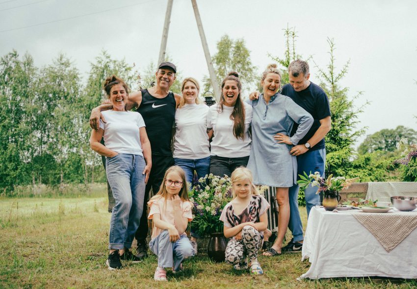 ‘’Kaimiņu būšana’’ Kumelītēs. Foto: Imants Ratnieks